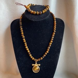 Amalia tiger eye gold tone necklace and tiger eye stretch bracelet